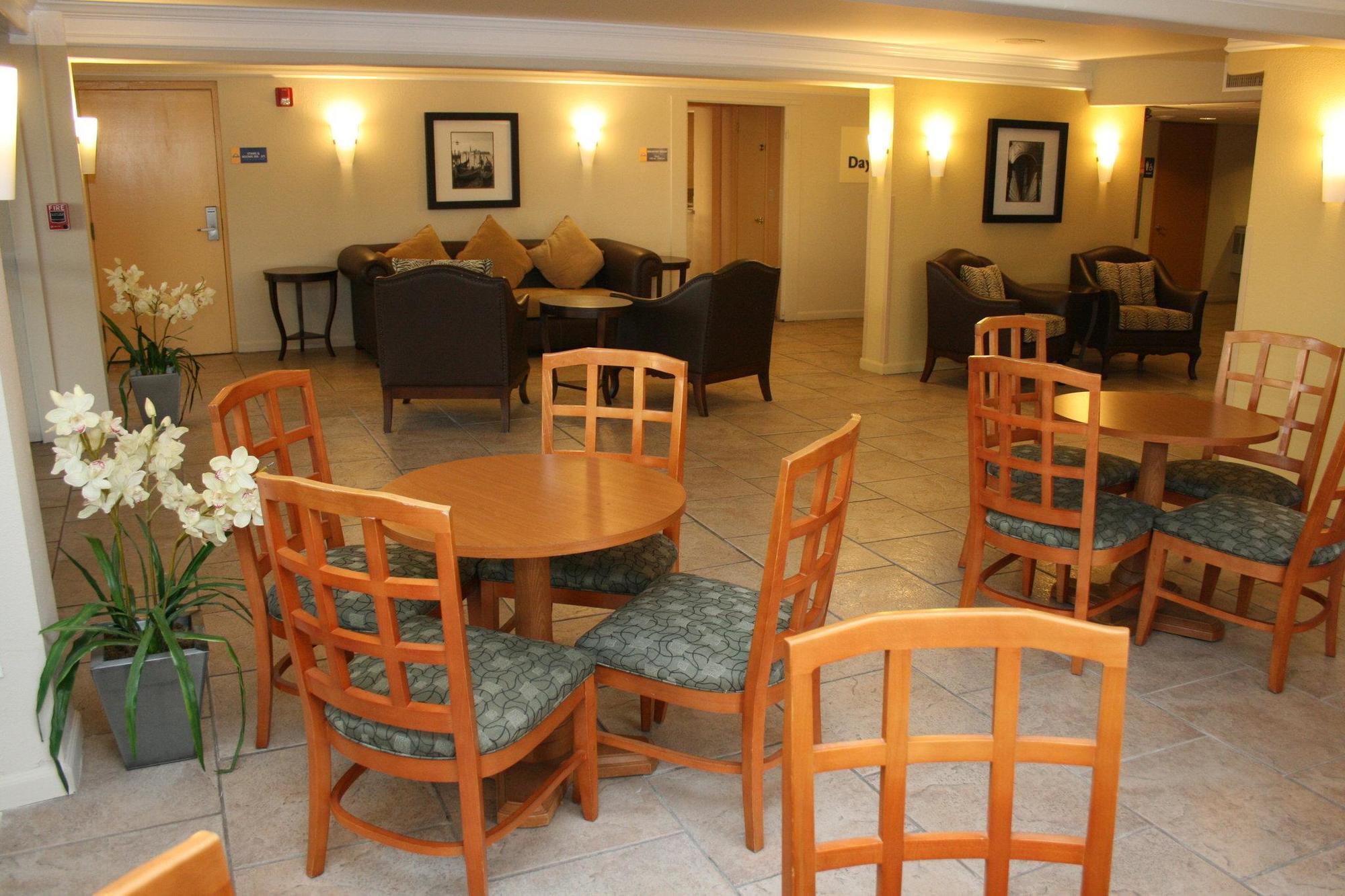Days Inn By Wyndham Neptune Beach Jacksonville Beach Εξωτερικό φωτογραφία