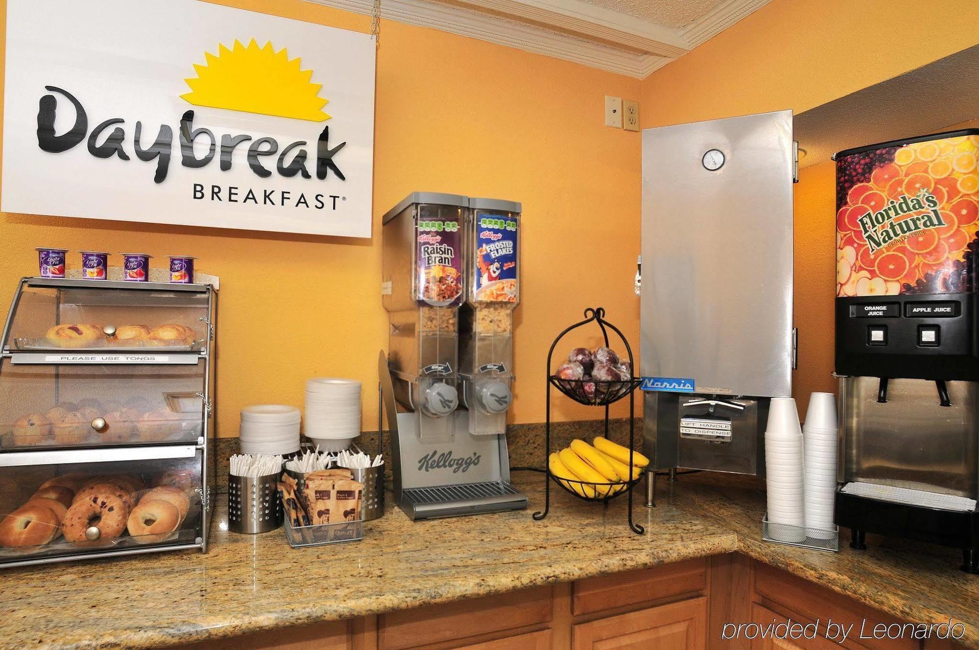 Days Inn By Wyndham Neptune Beach Jacksonville Beach Εξωτερικό φωτογραφία