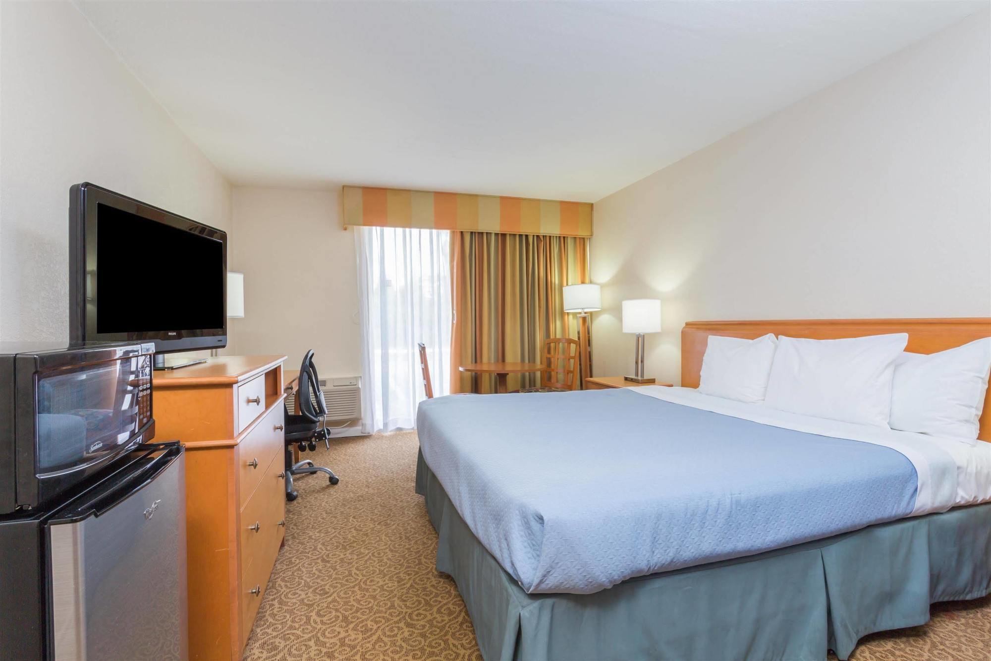 Days Inn By Wyndham Neptune Beach Jacksonville Beach Εξωτερικό φωτογραφία